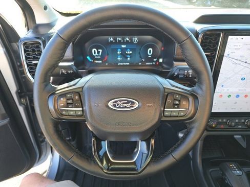 Used 2024 Ford Ranger Lariat w/ Advanced Towing Package image 22