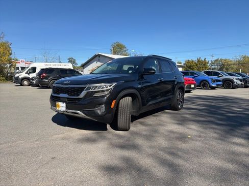 Certified 2023 Kia Seltos SX image 7