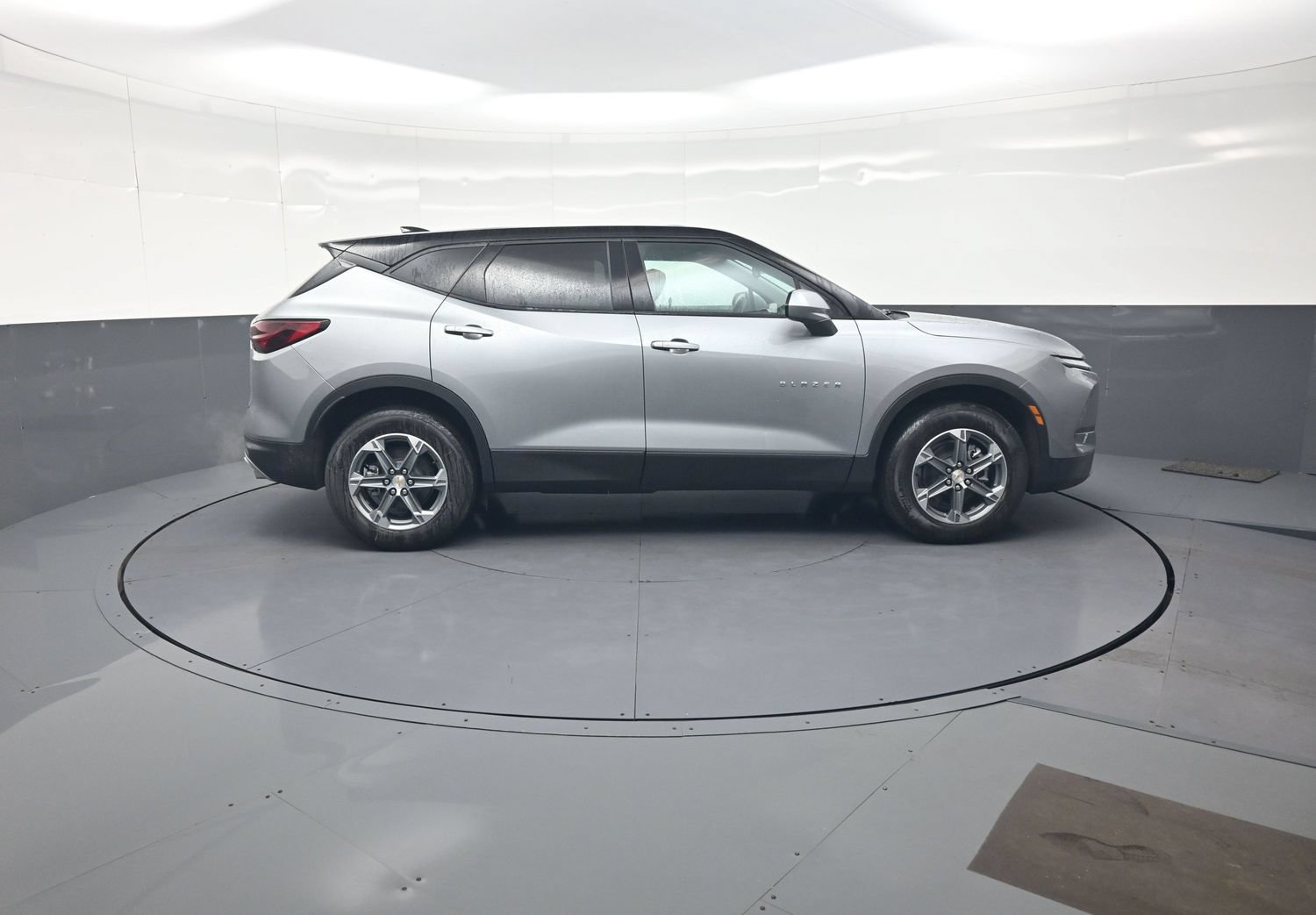 New 2026 Chevrolet Blazer LT AWD/4WD image 2
