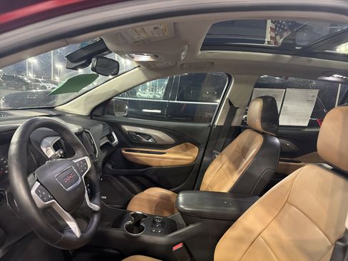 Used 2018 GMC Terrain SLT w/ Preferred Package image 9
