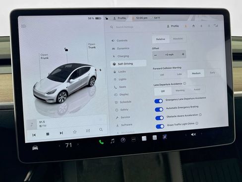 Used 2023 Tesla Model Y Long Range AWD/4WD image 25