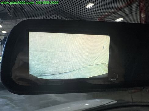 Used 2018 Chevrolet Express 2500 image 17