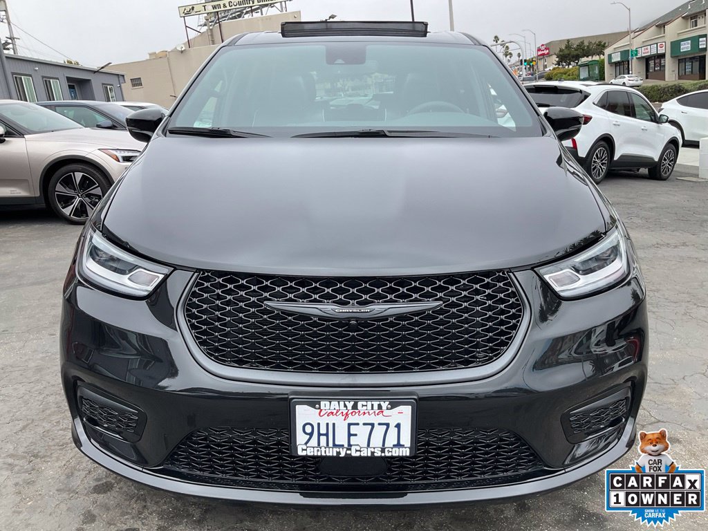 Used 2023 Chrysler Pacifica Limited w/ Uconnect Theater Family Group FWD image 99