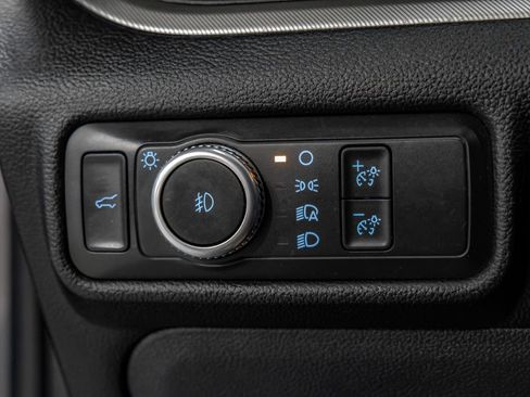 Used 2021 Ford Explorer XLT w/ Equipment Group 202A image 27