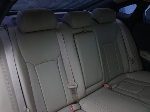 Used 2013 Hyundai Azera GLS 4DR SEDAN w/ Technology Pkg image 14