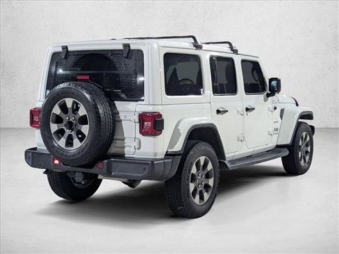 Used 2018 Jeep Wrangler Unlimited Sahara image 5