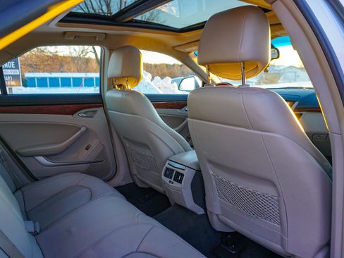 Used 2010 Cadillac CTS Luxury image 22