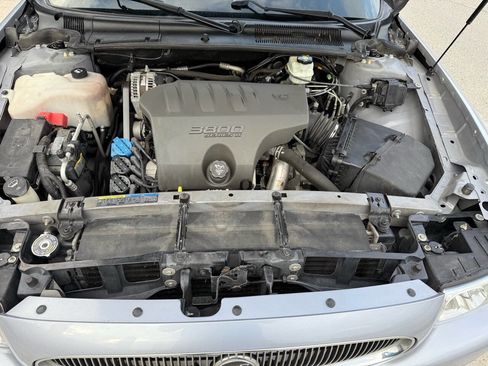 Used 2004 Buick Le Sabre Custom image 33