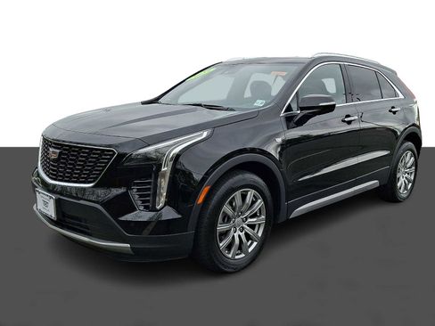 Used 2023 Cadillac XT4 Premium Luxury AWD/4WD image 3