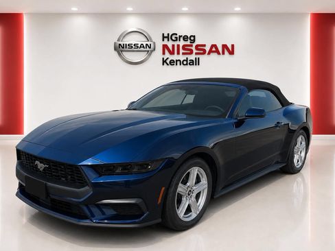 Used 2026 Ford Mustang Premium RWD image 3