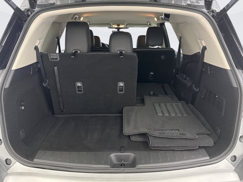 Used 2025 Nissan Pathfinder SL image 22