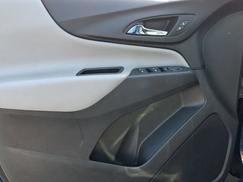 Used 2022 Chevrolet Equinox LS AWD/4WD image 14