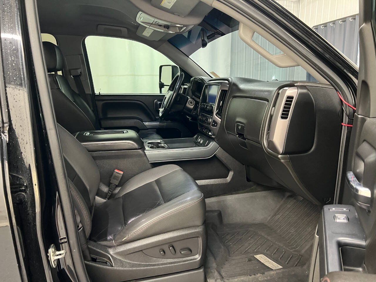 Used 2017 GMC Sierra 1500 SLT w/ All Terrain X Package AWD/4WD image 11