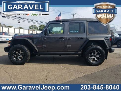 Used 2018 Jeep Wrangler Unlimited Rubicon w/ Cold Weather Group image 17