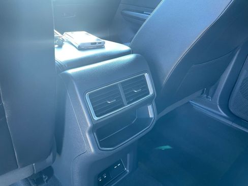 Used 2025 Volkswagen Atlas Cross Sport SE image 24