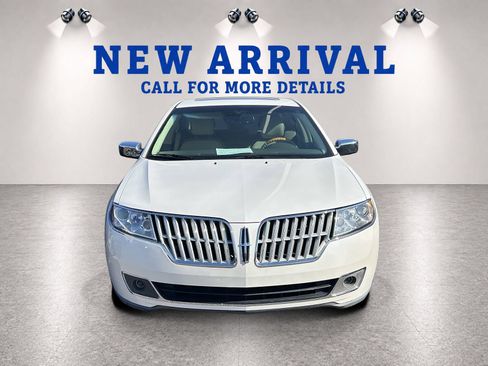Used 2012 Lincoln MKZ FWD image 4