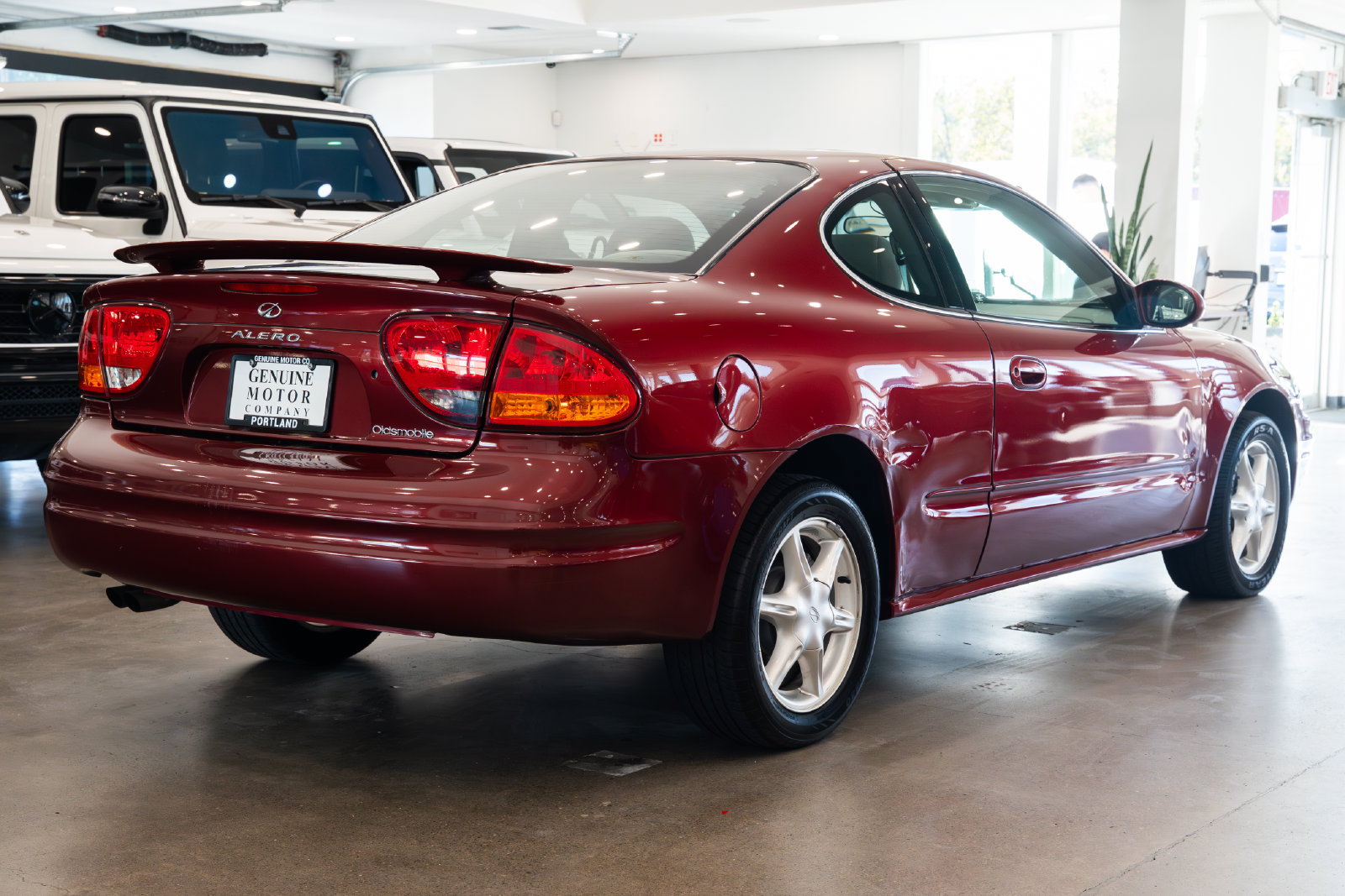 Used 2001 Oldsmobile Alero GL w/ Sun & Sound Pkg FWD image 4