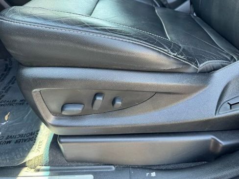 Used 2019 Chevrolet Tahoe LT w/ LT Signature Package AWD/4WD image 25