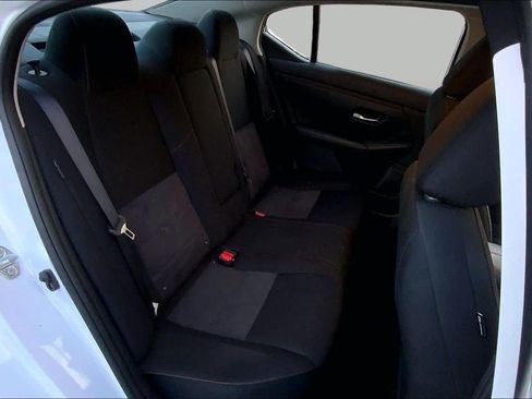 Used 2025 Nissan Sentra SR w/ Midnight Edition FWD image 18