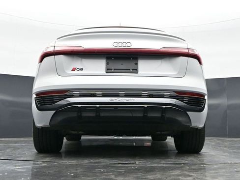 Used 2024 Audi Q8 e-tron Premium Plus w/ Premium Plus Package AWD/4WD image 40