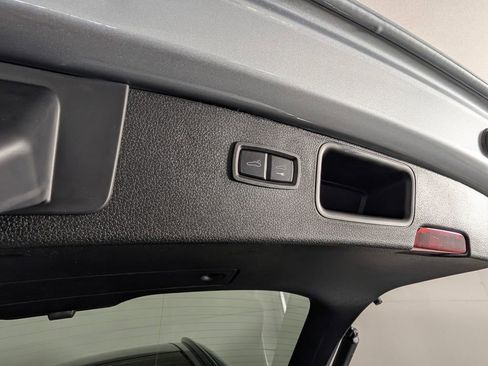 New 2026 Porsche Macan AWD/4WD image 18