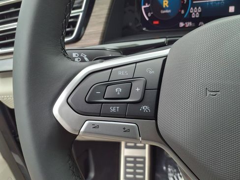 New 2025 Volkswagen Atlas SEL Premium R-Line image 19