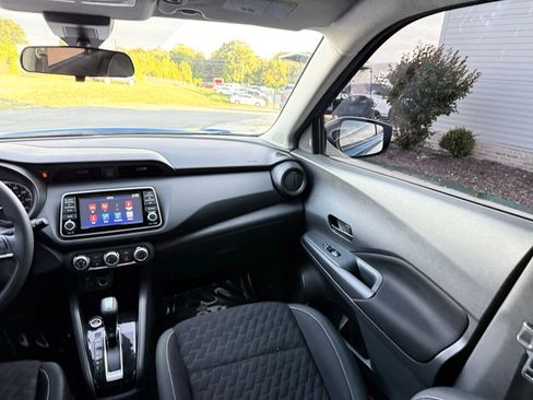 Used 2021 Nissan Kicks S FWD image 23