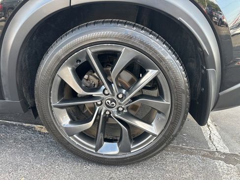 Used 2019 INFINITI QX50 Essential w/ Sensory Package image 30