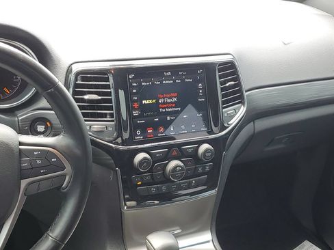 Used 2019 Jeep Grand Cherokee Altitude AWD/4WD image 28
