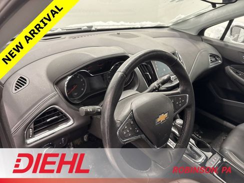 Used 2019 Chevrolet Cruze Premier w/ Driver Confidence II Package image 18
