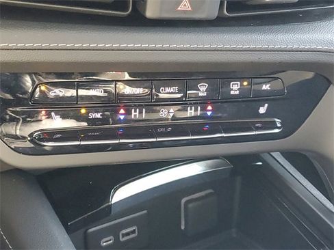 Certified 2023 Buick Envision Preferred image 27