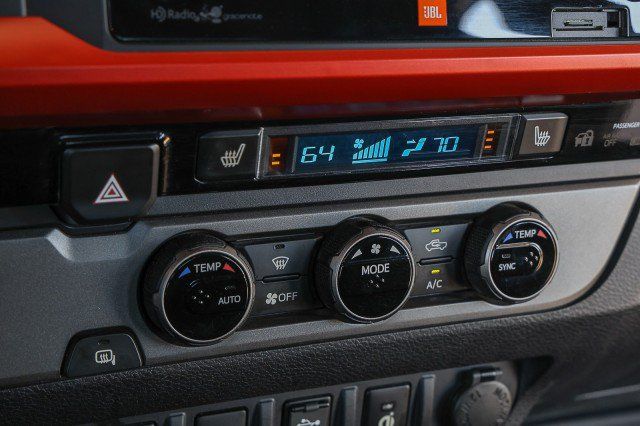 Used 2016 Toyota Tacoma TRD Sport RWD image 19