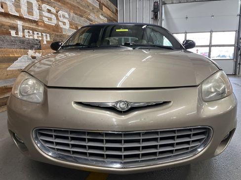 Used 2002 Chrysler Sebring Limited image 5
