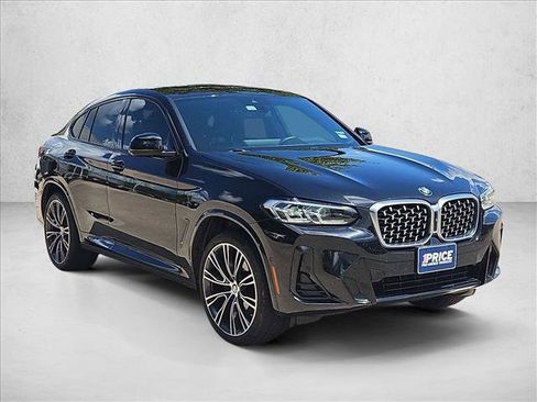 Used 2022 BMW X4 xDrive30i w/ M Sport Package 2 AWD/4WD image 3