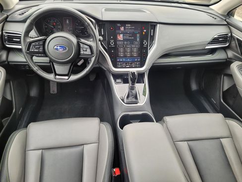 Used 2025 Subaru Outback Onyx Edition image 5
