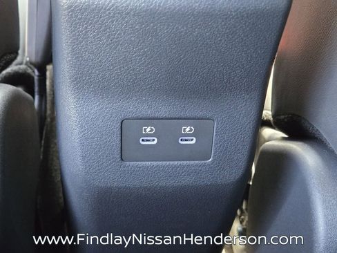 Used 2025 Nissan Kicks SR AWD/4WD image 12