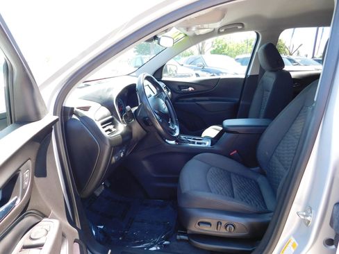 Used 2020 Chevrolet Equinox LT FWD image 15