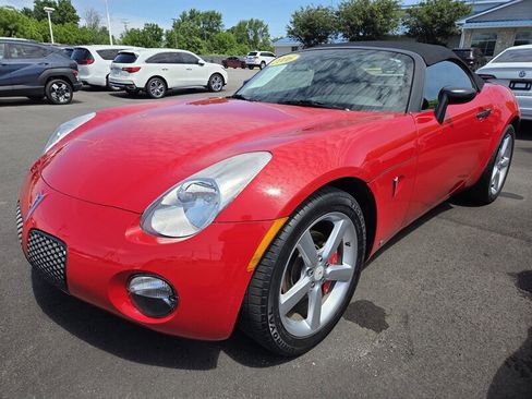 Used 2006 Pontiac Solstice Convertible w/ Premium Package RWD image 6