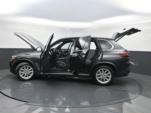 Used 2023 BMW X5 xDrive40i w/ Premium Package AWD/4WD image 41