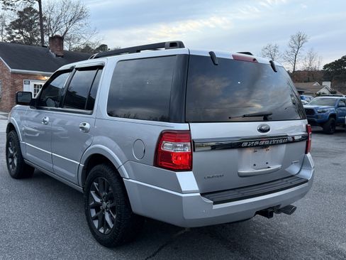 Used 2017 Ford Expedition Limited w/ Equipment Group 301A AWD/4WD image 9