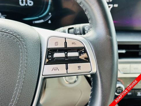 Used 2025 Kia Telluride S FWD image 7