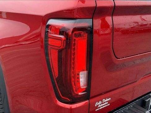 Used 2025 GMC Sierra 1500 AT4 w/ Technology Package AWD/4WD image 26