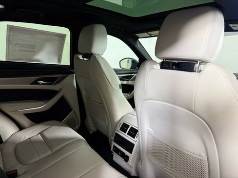 Certified 2026 Jaguar F-PACE R-Dynamic S AWD/4WD image 33