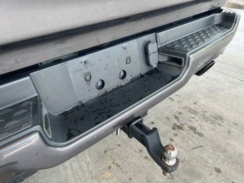Used 2023 RAM 1500 Laramie RWD image 23