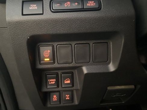 Used 2025 Nissan Frontier PRO-4X w/ Black Accent Package image 13