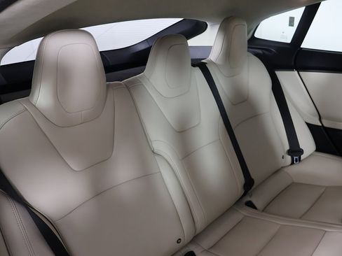 Used 2019 Tesla Model S 100D image 33