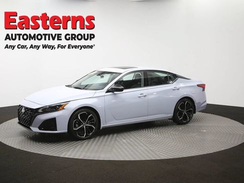 Used 2023 Nissan Altima 2.5 SR w/ SR Premium Package FWD image 58