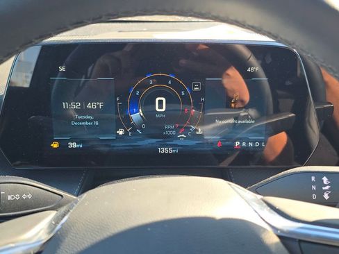 Used 2026 Chevrolet Equinox LT w/ Convenience Package II image 14