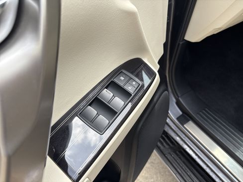Used 2021 Lexus GX 460 Luxury w/ Off Road Package AWD/4WD image 19