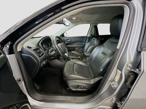 Used 2019 Jeep Compass Limited AWD/4WD image 13